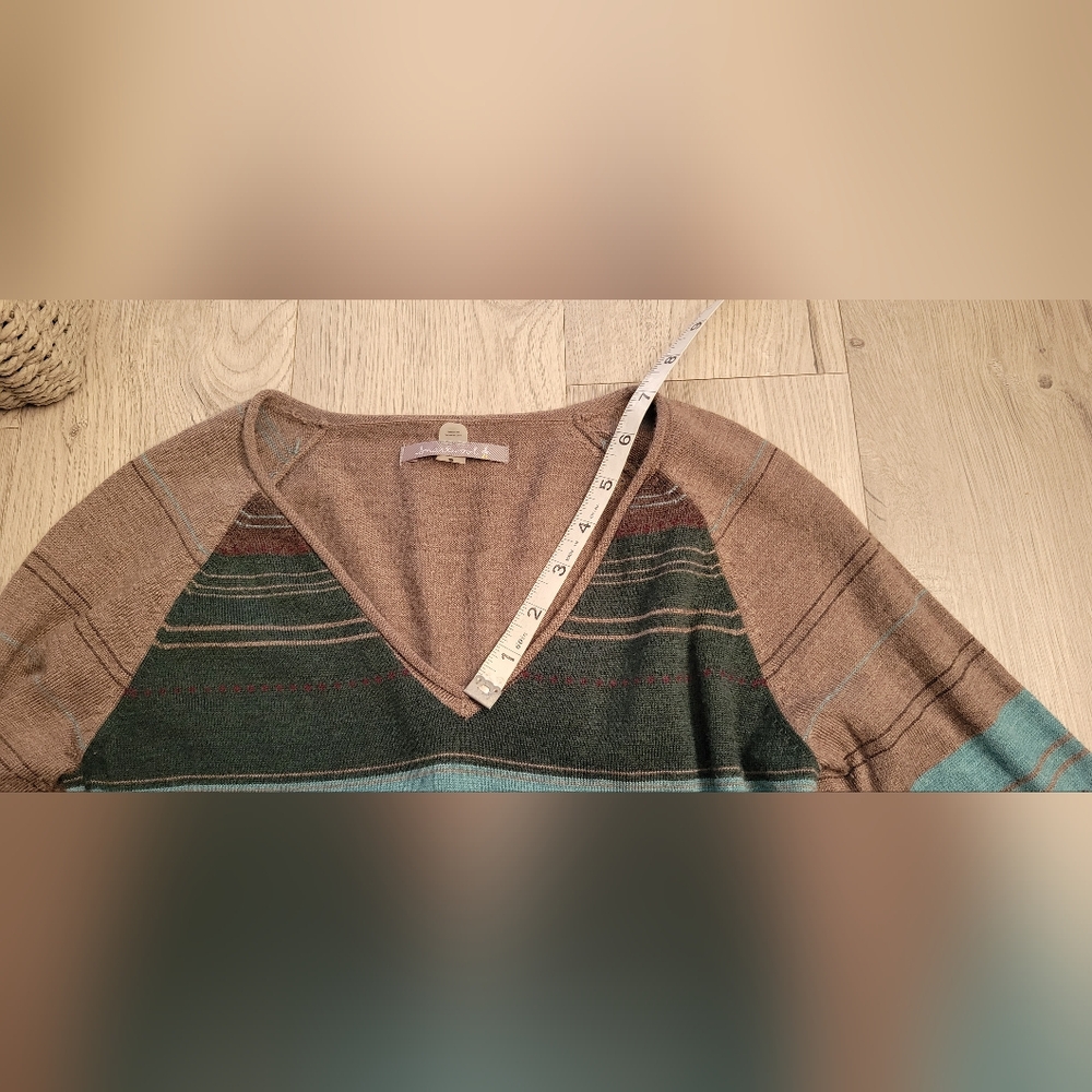 Smartwool Sulawesi Striped Merino Wool Blend Long Sleeve V-Neck Top, Women Small - Picture 5 of 13